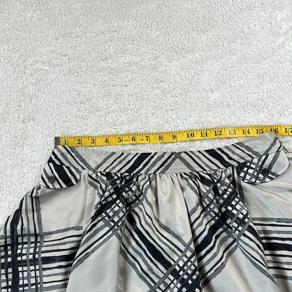 Go International striped satin mini skirt, size 11 - Picture 5 of 8